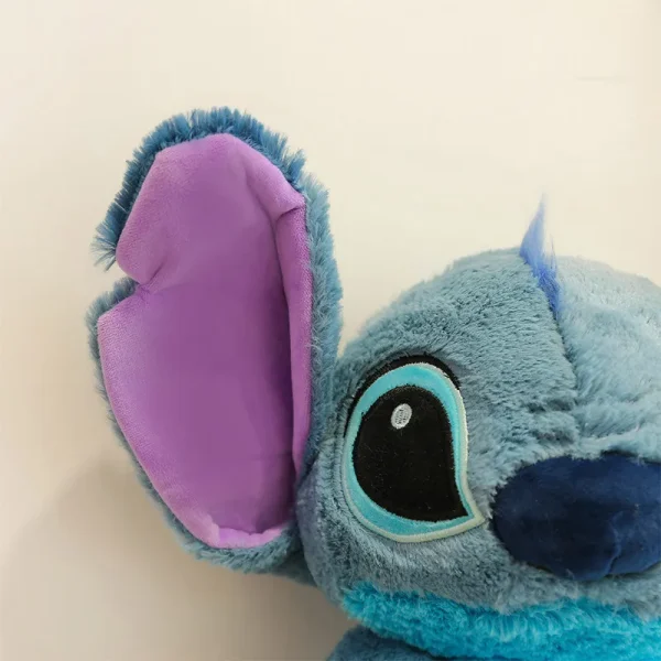 Adote o adorável Peluche Stitch da Disney! Disponível em 3 tamanhos, perfeito para crianças e fãs de Lilo & Stitch. Feito com materiais suaves e de alta qualidade. Compre já!