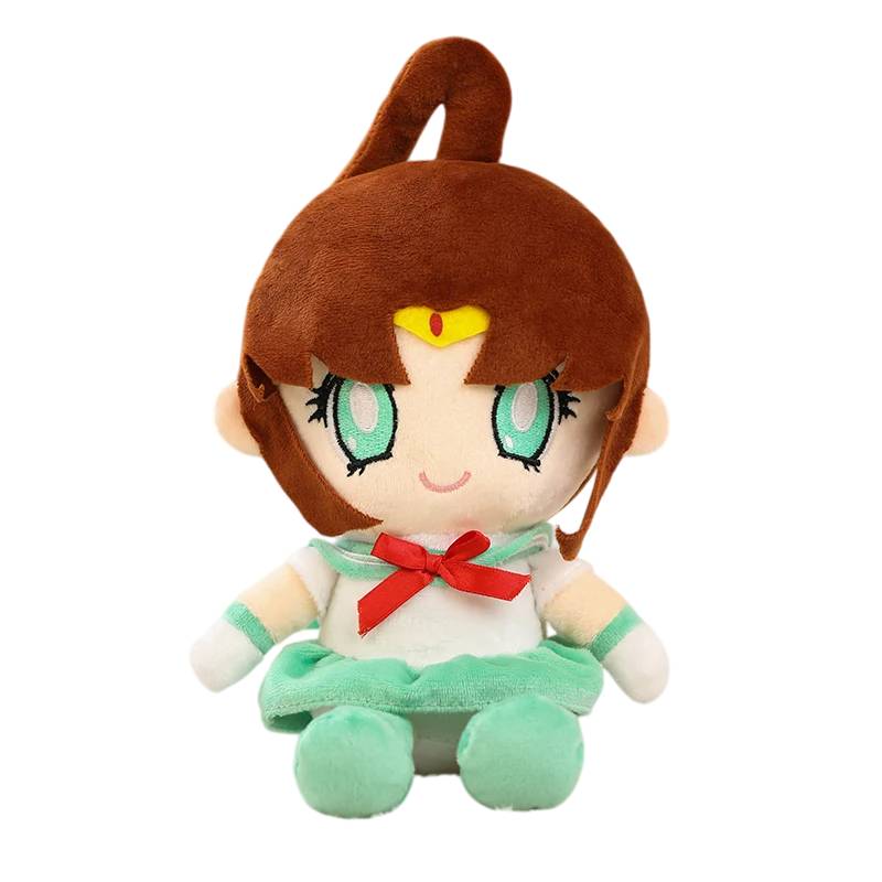 Descobre o Peluche Navegantes da Lua - Maria Kino, inspirado na corajosa Navegante de Júpiter! Suave, detalhado e disponível em dois tamanhos, é perfeito para fãs e crianças a partir dos 3 anos.