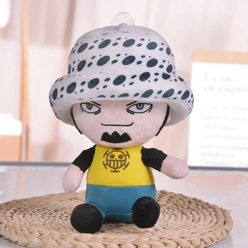 Peluche Trafalgar Law One Piece 25cm - Peluches de Anime na Plushie Descubra o Peluche Trafalgar Law One Piece 25cm, inspirado no Capitão dos Piratas do Coração. Detalhado, macio e seguro, é perfeito para fãs de anime. Adquira já na Plushie!