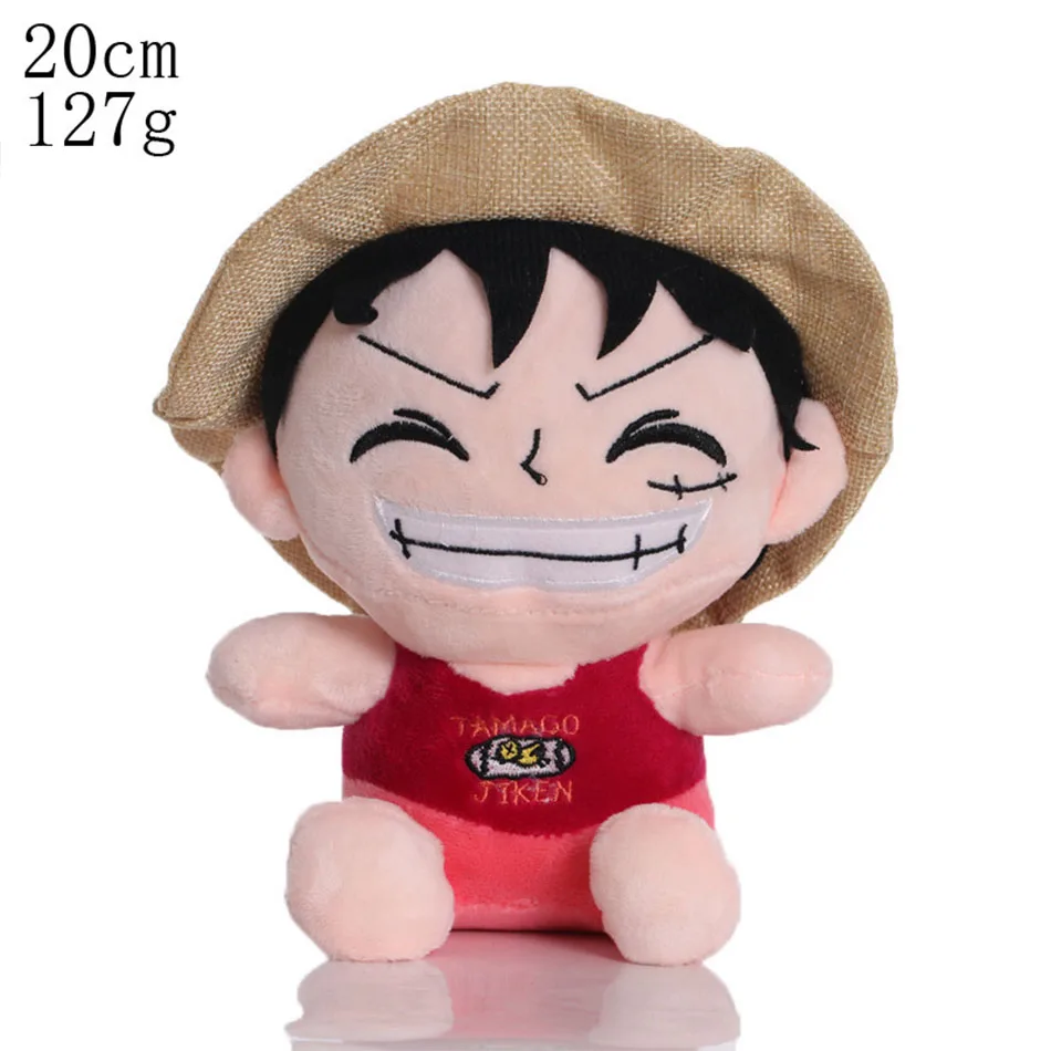 Peluche Luffy One Piece 20cm - Peluches de Anime na Plushie Descubra o Peluche Luffy One Piece 20cm, inspirado no icónico Monkey D. Luffy. Fabricado com materiais de qualidade, é perfeito para fãs de anime e crianças. Encontre já na Plushie!