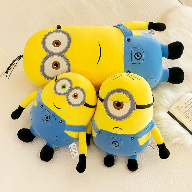 Peluches dos Minions 1 Leva para casa o adorável Peluche Minion Bob 25cm, inspirado no divertido personagem do filme Mínimos. Macio, fofo e com certificação CE, é perfeito para fãs de todas as idades. Compra já!