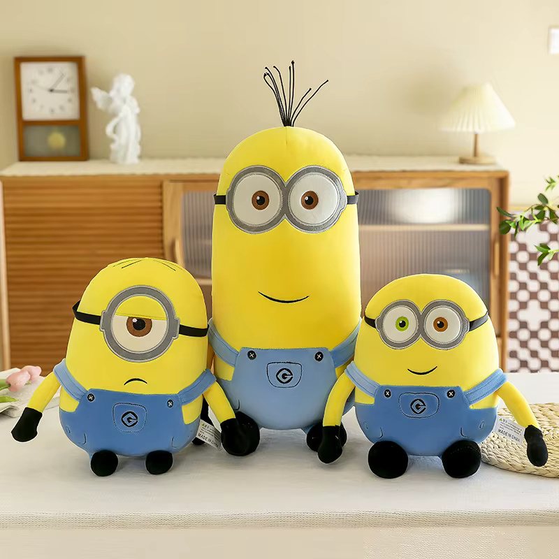 Peluches dos Minions 2 Leva para casa o adorável Peluche Minion Bob 25cm, inspirado no divertido personagem do filme Mínimos. Macio, fofo e com certificação CE, é perfeito para fãs de todas as idades. Compra já!