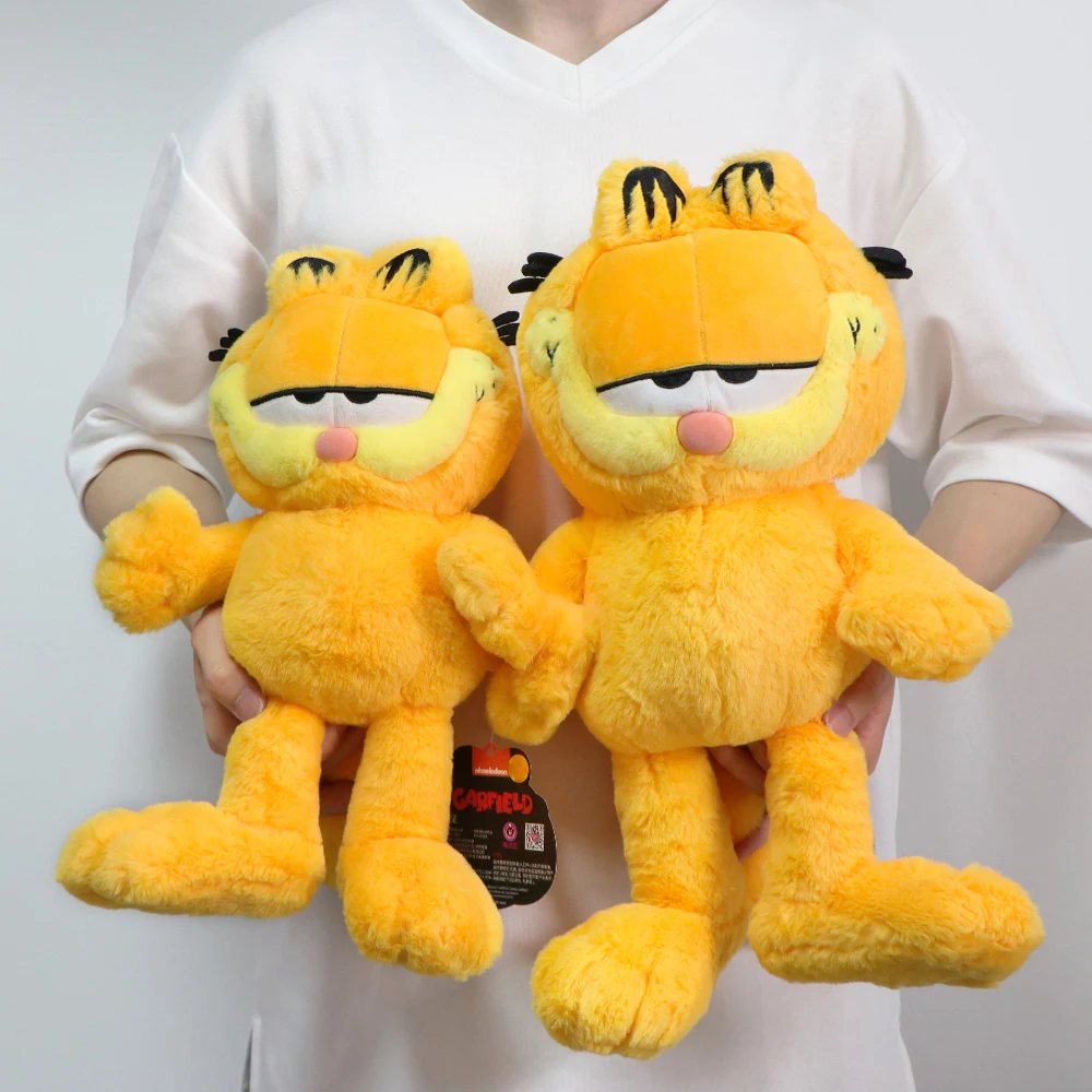 Peluche Garfield - O Gato Mais Divertido e Preguiçoso da Banda Desenhada Leva para casa o icónico Peluche Garfield, macio e cheio de personalidade. Disponível em vários tamanhos, perfeito para fãs de todas as idades. Compra já!