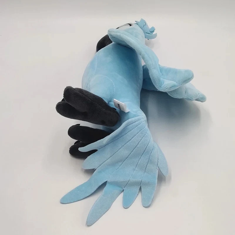 Peluche Jóia - Rio 30cm - A Arara-Azul do Filme Rio para Fãs e Colecionadores Leva para casa o adorável peluche Jóia de Rio! Com 30cm, materiais macios e um design fiel ao filme, é perfeito para crianças e colecionadores. Compra já!