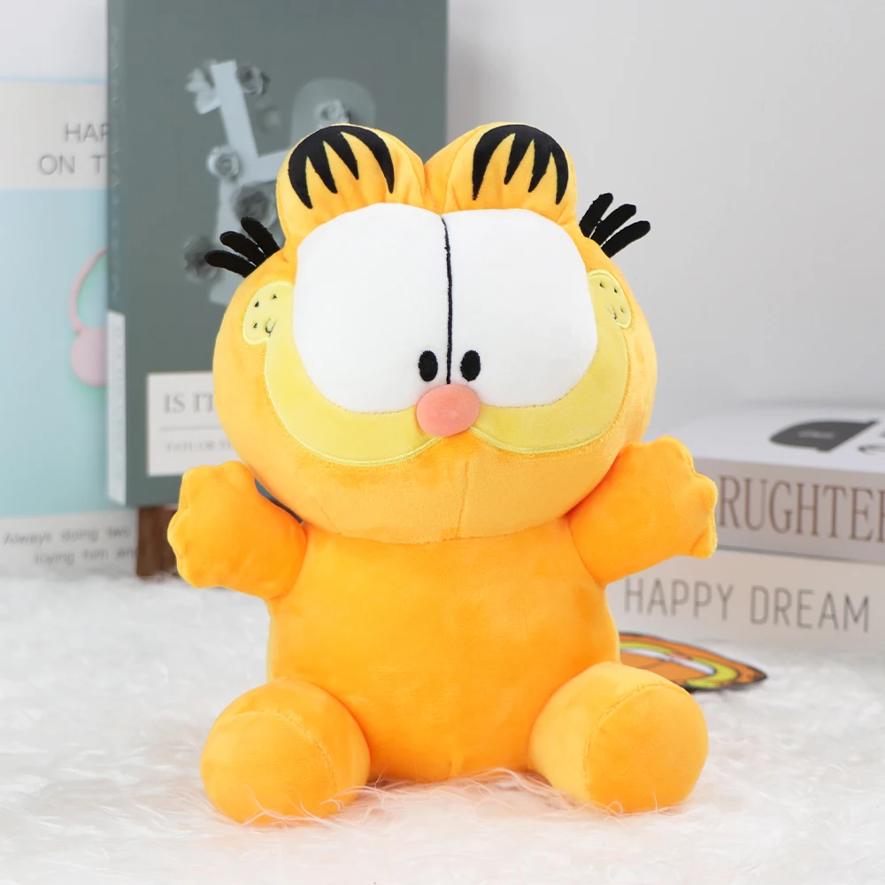 Peluche Garfield - O Gato Mais Divertido e Preguiçoso da Banda Desenhada Leva para casa o icónico Peluche Garfield, macio e cheio de personalidade. Disponível em vários tamanhos, perfeito para fãs de todas as idades. Compra já!