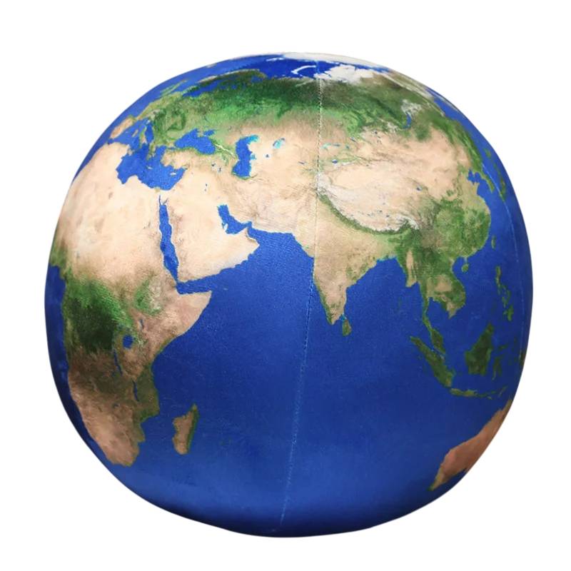 Descobre o Peluche Planeta Terra: macio, educativo e cheio de charme. Ideal para fãs do espaço e crianças curiosas. Disponível em 17cm e 27cm. Comprar online na Plushie!