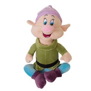 Encanta-te com o Peluche Dunga, o anão mais doce de Branca de Neve. Suave, adorável e disponível em vários tamanhos – ideal para crianças e fãs da Disney!