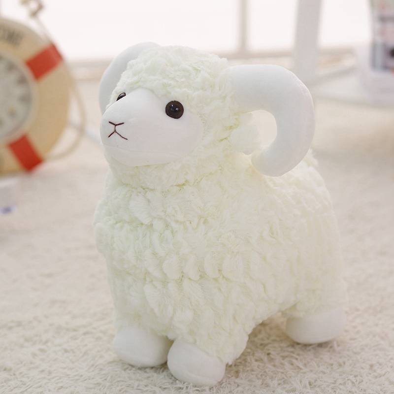 Peluche Ovelha - Branco - 1 Descobre o Peluche de Ovelha em branco, rosa ou castanho. Suave, seguro e perfeito para crianças que adoram animais da quinta. Envio rápido e com amor!