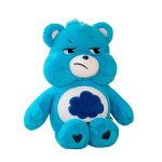 Descobre o Peluche Urso Carrancudo dos Ursinhos Carinhosos, com 22cm. Um peluche infantil suave e cheio de personalidade, ideal para fãs da série do Canal Panda.