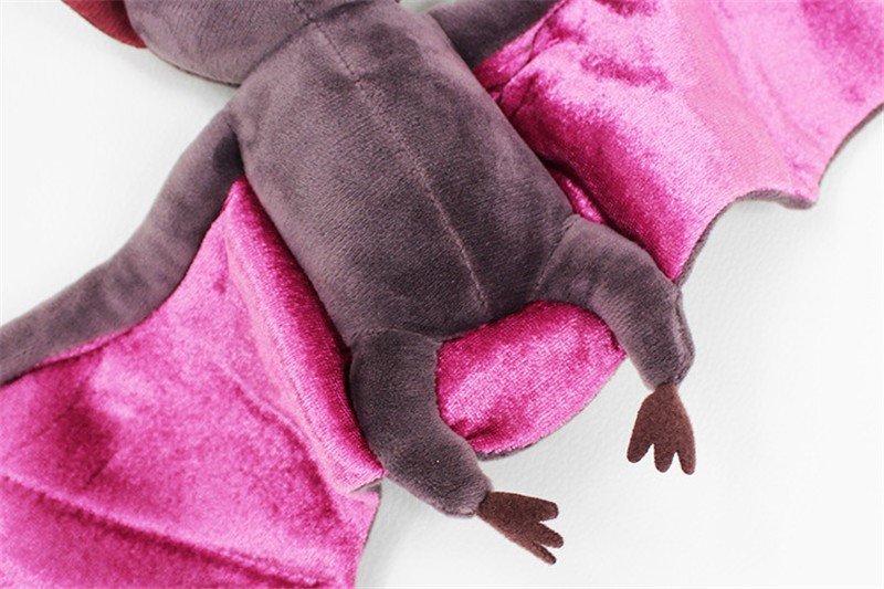 Peluche Morcego Mavis - Hotel Transylvania 30cm-5 Descobre o Peluche Morcego Mavis 30cm do Hotel Transylvania! Um peluche macio, seguro e cheio de fantasia, perfeito para crianças e fãs da saga.