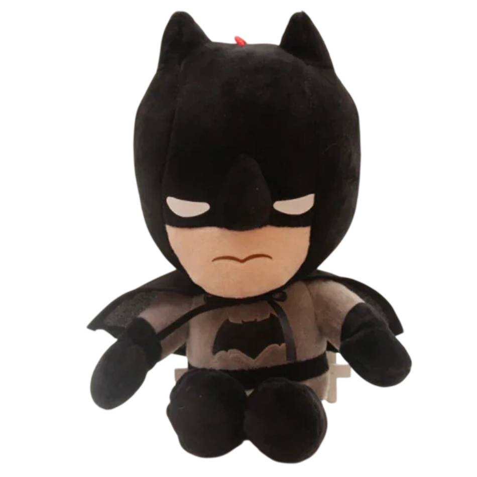 Descubra o Peluche Batman 27cm, um peluche infantil macio inspirado no herói da Liga da Justiça. Perfeito para fãs de super-heróis e aventuras cheias de ação.