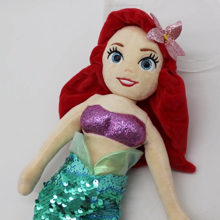 Peluche Ariel - A Pequena Sereia 40cm - Peluche Disney Macio e Encantador Descobre o mágico Peluche Ariel - A Pequena Sereia 40cm! Um peluche Disney macio, detalhado e perfeito para fãs da Ariel. Ideal para abraçar, decorar ou oferecer. Encomenda já!