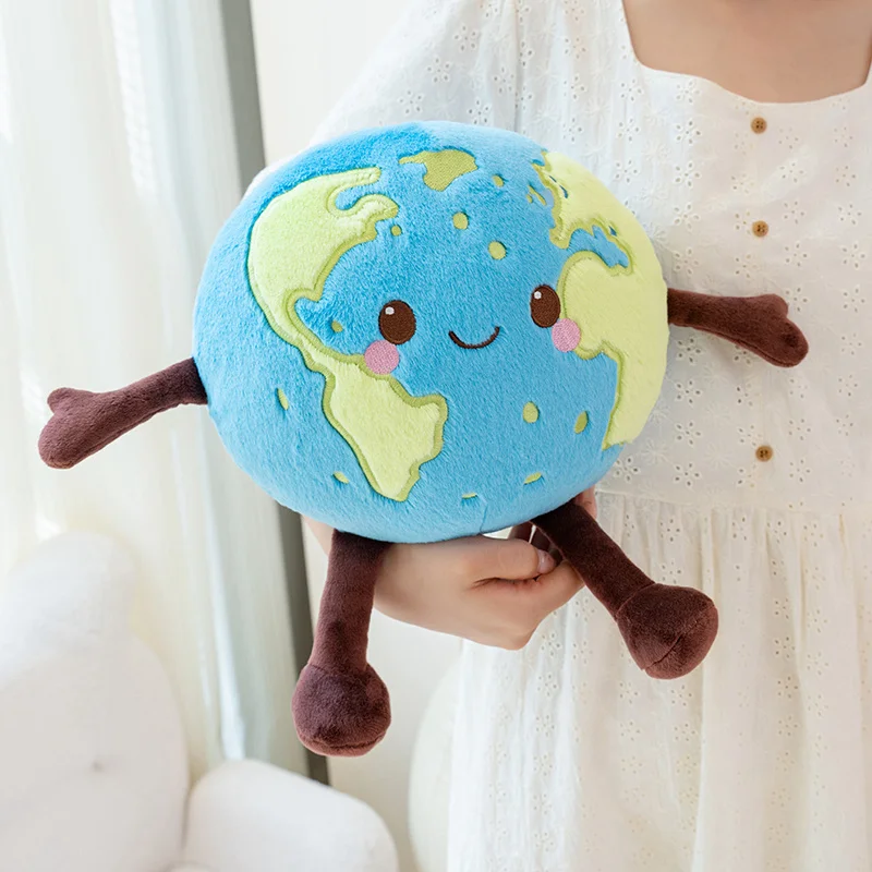 Peluche Planetas Sistema Solar 20cm | Sol, Lua e Planetas Descubra os Peluches Planetas Sistema Solar de 20cm. Escolha entre Sol, Lua, Terra, Vénus, Marte e Saturno. Peluches educativos, macios e perfeitos para fãs do espaço.