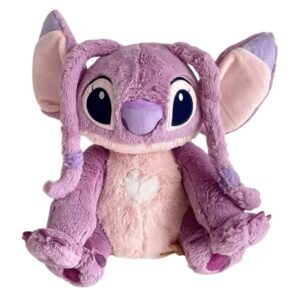 Descobre o Peluche Angel 40cm de Lilo & Stitch. Macio, adorável e perfeito para abraçar, este peluche infantil é ideal para fãs dos filmes Disney.