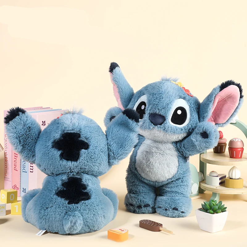 Peluche Stitch | 30cm e 35cm | Lilo & Stitch Peluche Stitch de Lilo & Stitch disponível em 30cm e 35cm. Macio, adorável e perfeito para abraçar, é ideal para crianças e fãs dos filmes Disney.