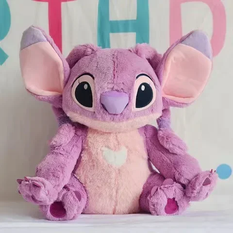 Peluche Angel - Lilo & Stitch 40cm - Bonecos de Peluche Lilo & Stitch Descobre o Peluche Angel 40cm de Lilo & Stitch. Macio, adorável e perfeito para abraçar, este peluche infantil é ideal para fãs dos filmes Disney.